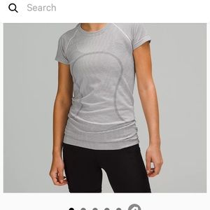 LuLu Lemon white/black shirt sleeve shirt